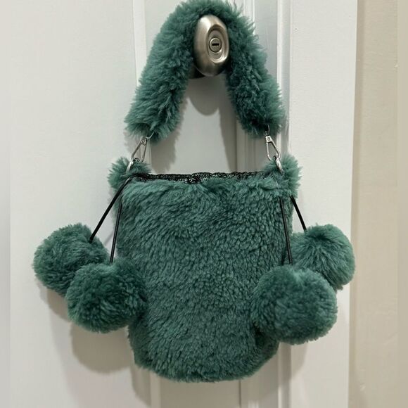 Chic Design Handmade Genuine Shearling Drawstring Bucket Bag & Multi Style Use - Picture 3 of 15